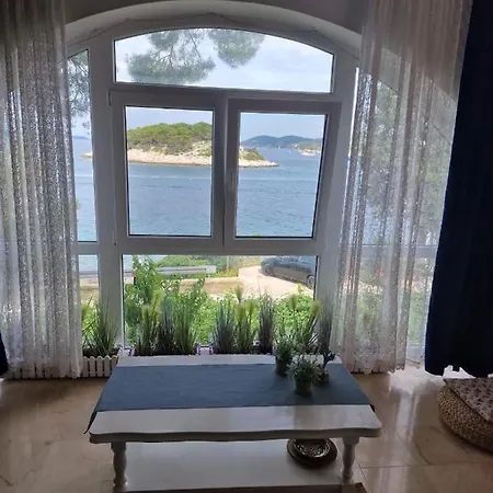 Shabby Chic Hvar Apartmán